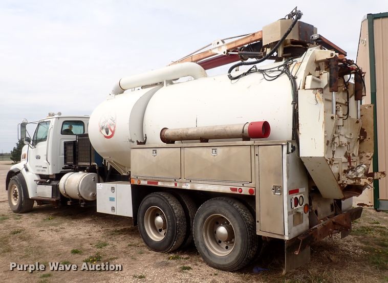 image for item DI4728 2003 Sterling L-Line  vacuum truck