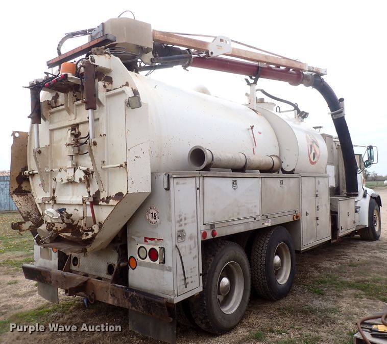 image for item DI4728 2003 Sterling L-Line  vacuum truck