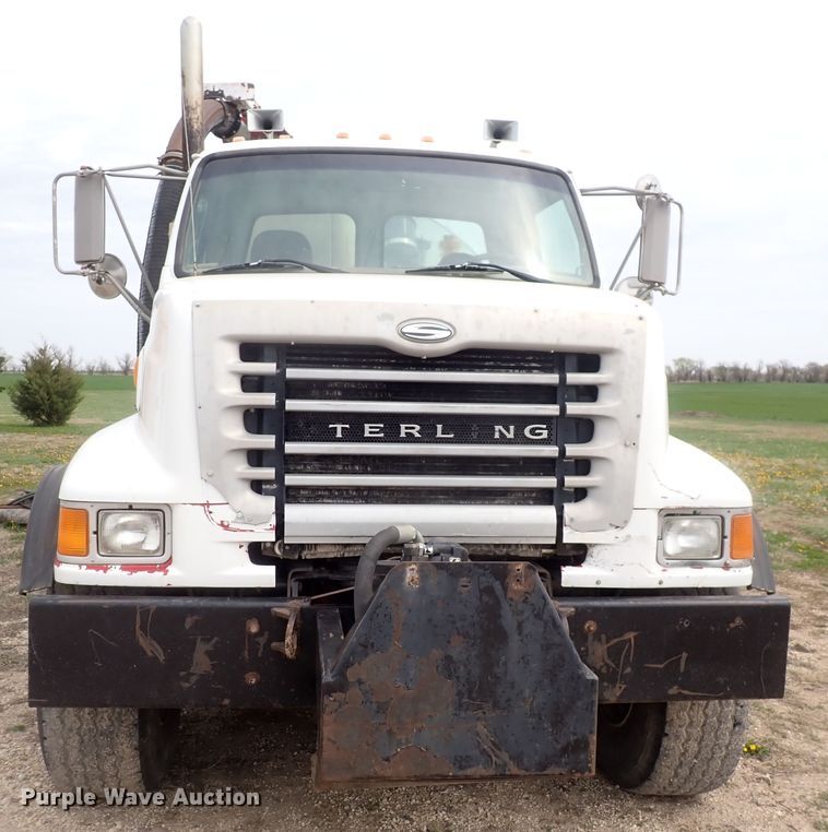 image for item DI4728 2003 Sterling L-Line  vacuum truck