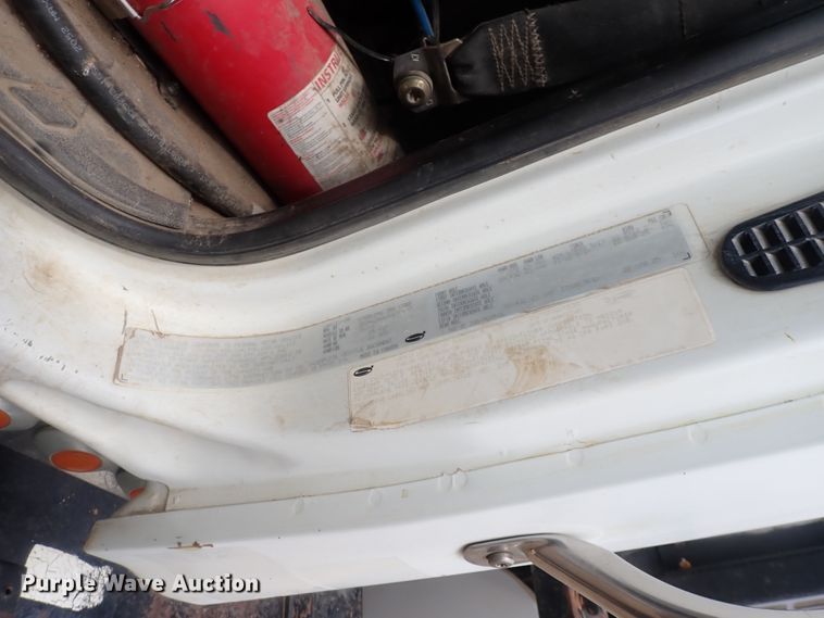 image for item DI4728 2003 Sterling L-Line  vacuum truck