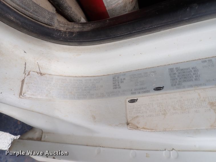 image for item DI4728 2003 Sterling L-Line  vacuum truck