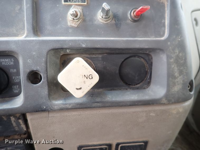 image for item DI4728 2003 Sterling L-Line  vacuum truck