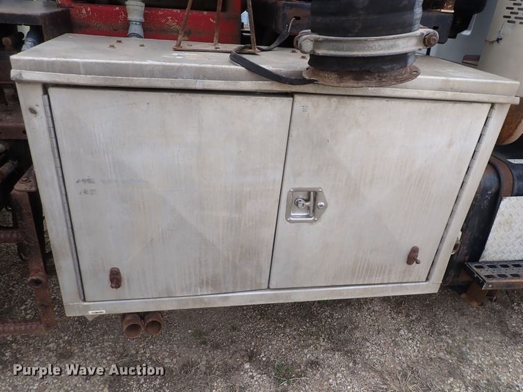 image for item DI4728 2003 Sterling L-Line  vacuum truck