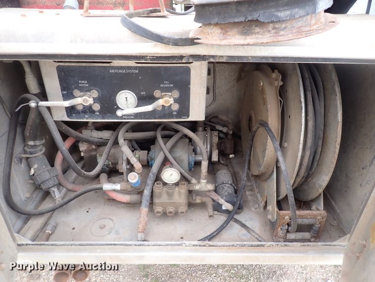 image for item DI4728 2003 Sterling L-Line  vacuum truck