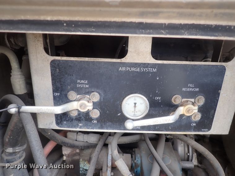 image for item DI4728 2003 Sterling L-Line  vacuum truck