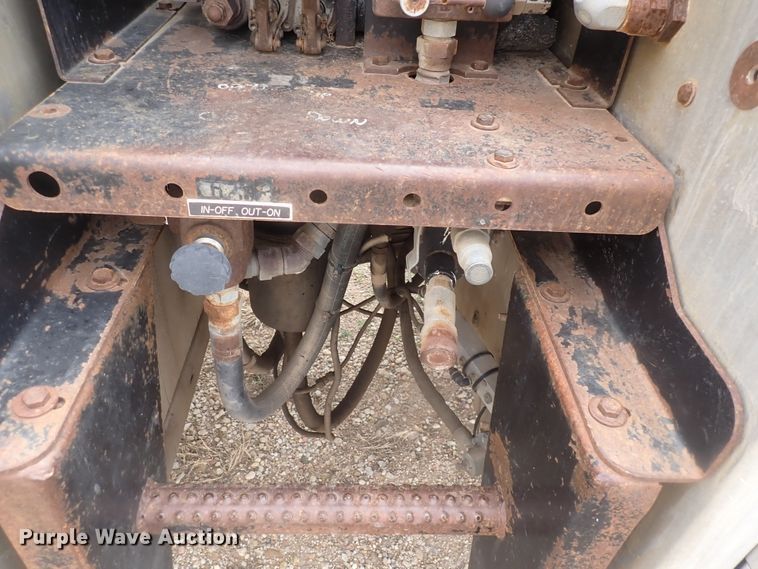 image for item DI4728 2003 Sterling L-Line  vacuum truck