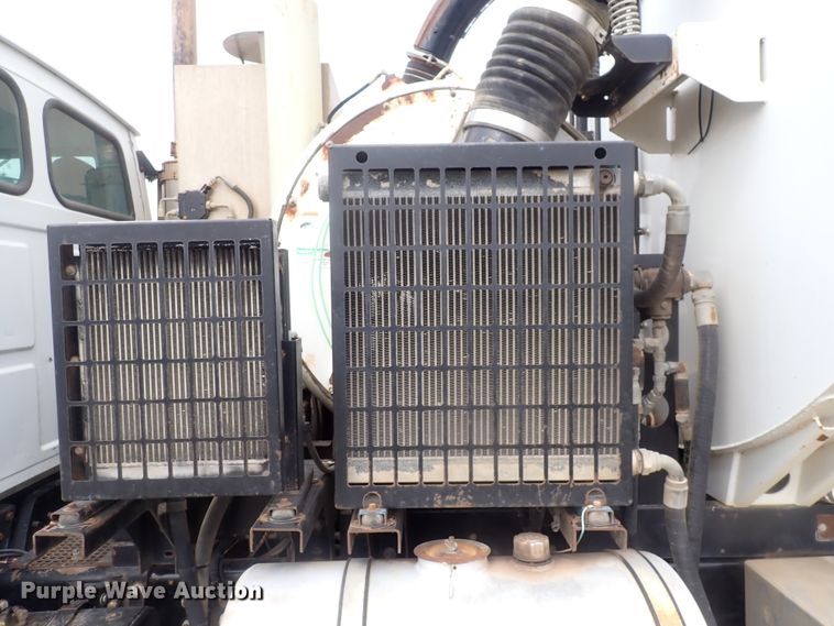 image for item DI4728 2003 Sterling L-Line  vacuum truck