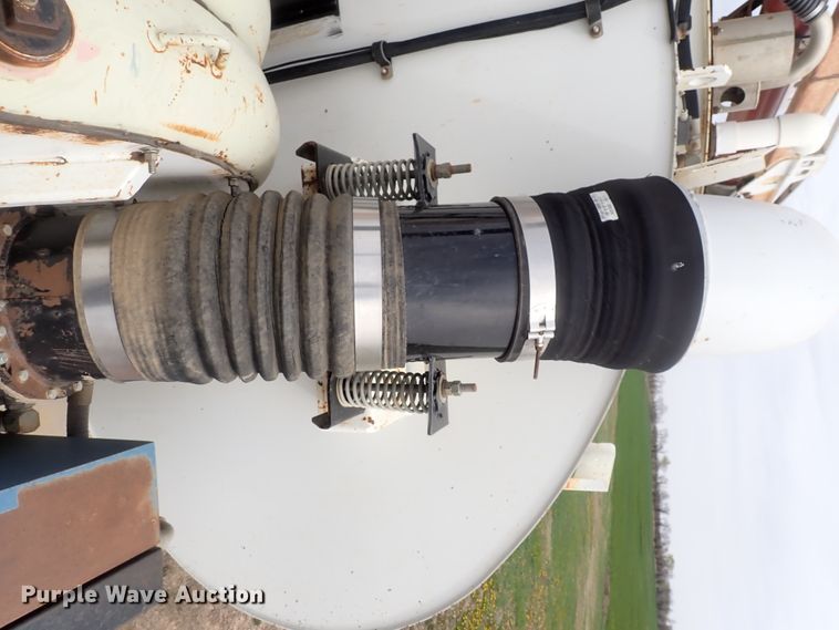 image for item DI4728 2003 Sterling L-Line  vacuum truck