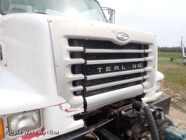 image for item DI4728 2003 Sterling L-Line  vacuum truck