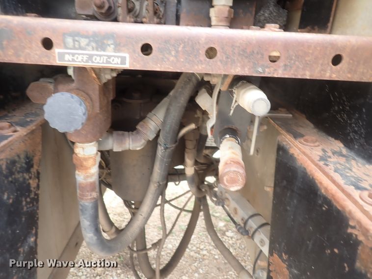 image for item DI4728 2003 Sterling L-Line  vacuum truck