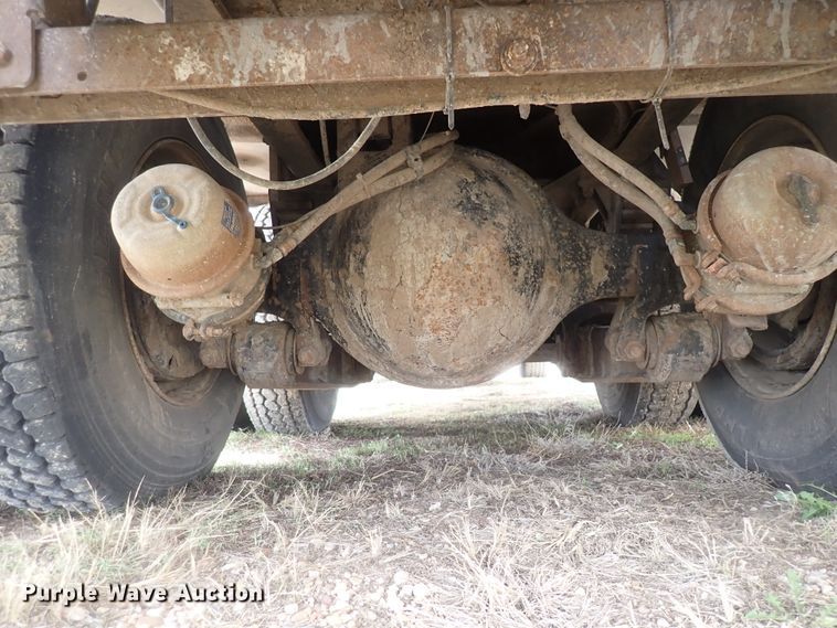 image for item DI4728 2003 Sterling L-Line  vacuum truck