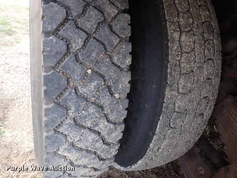 image for item DI4728 2003 Sterling L-Line  vacuum truck