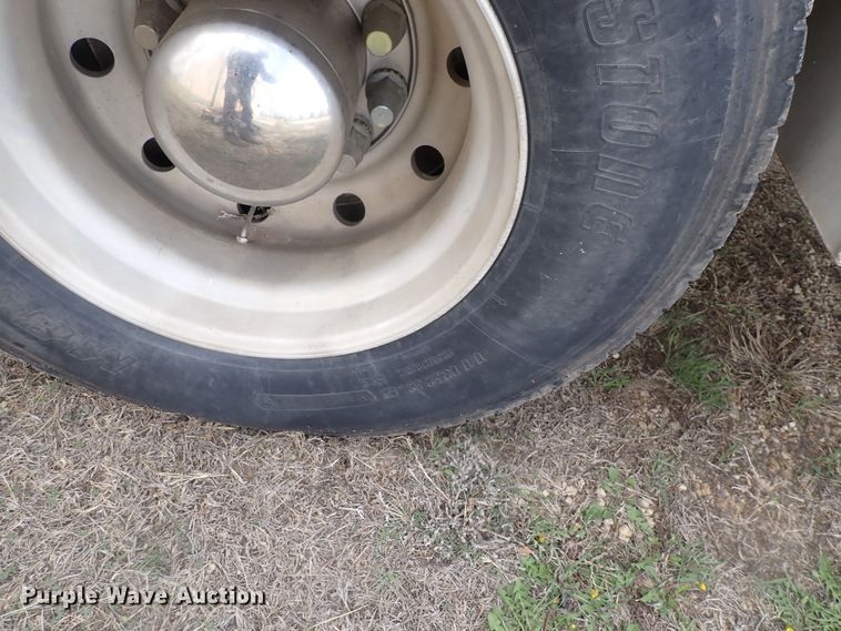 image for item DI4728 2003 Sterling L-Line  vacuum truck