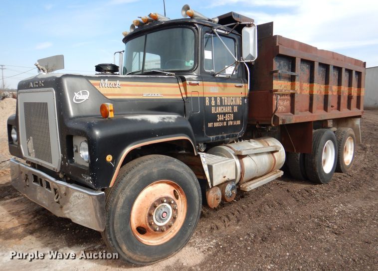 image for item DJ0393 1980 Mack RS600L  dump truck