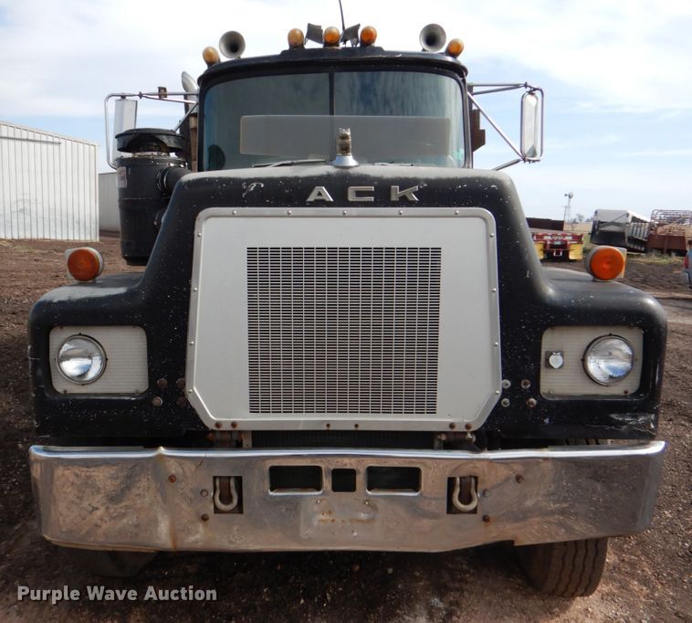 image for item DJ0393 1980 Mack RS600L  dump truck