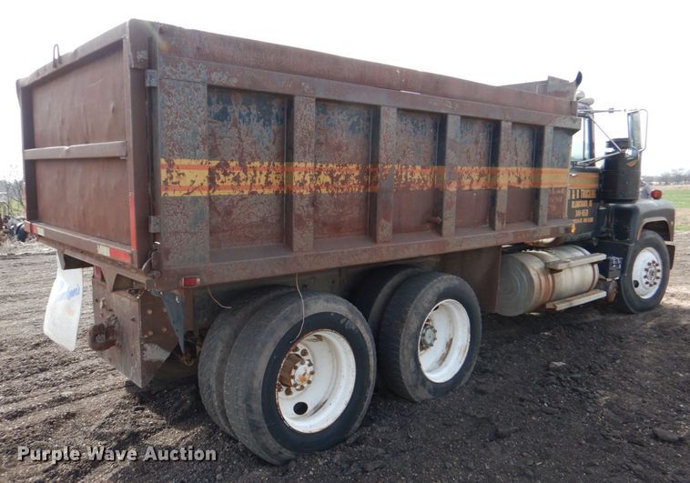 image for item DJ0393 1980 Mack RS600L  dump truck