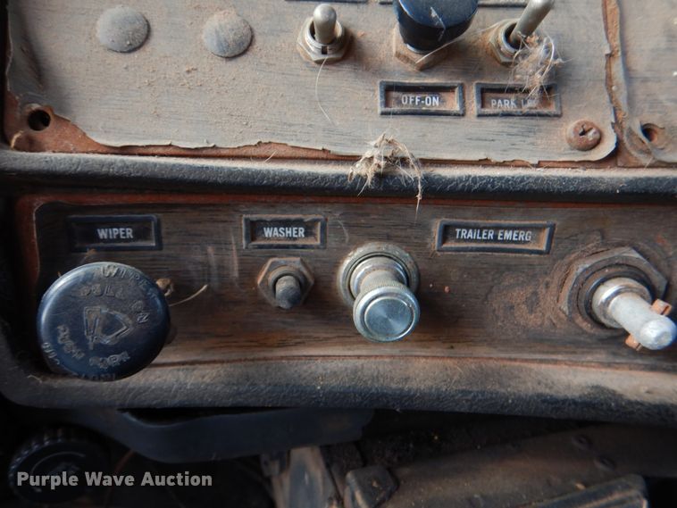 image for item DJ0393 1980 Mack RS600L  dump truck