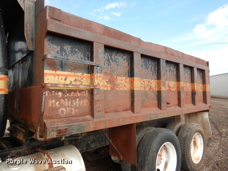 image for item DJ0393 1980 Mack RS600L  dump truck