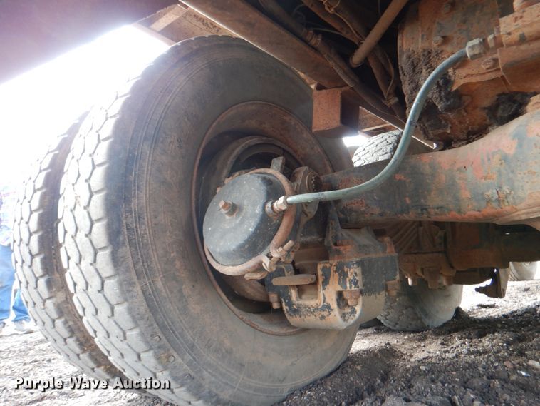 image for item DJ0393 1980 Mack RS600L  dump truck