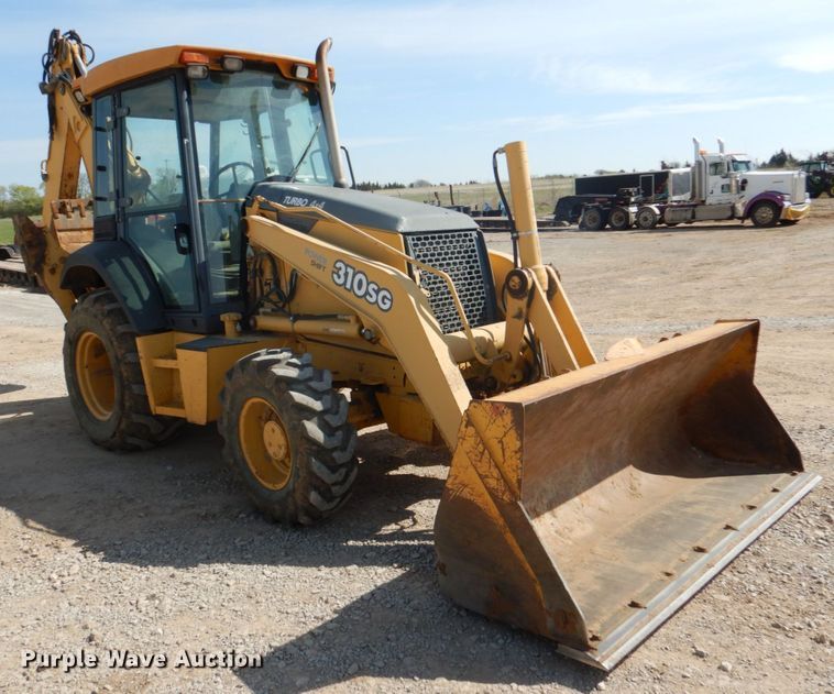 image for item DJ0416 2001 John Deere 310SG  backhoe