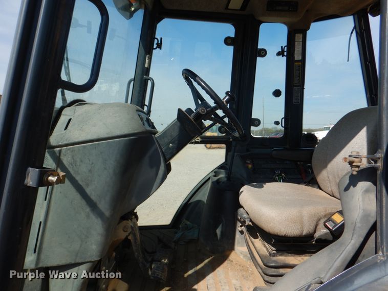 image for item DJ0416 2001 John Deere 310SG  backhoe