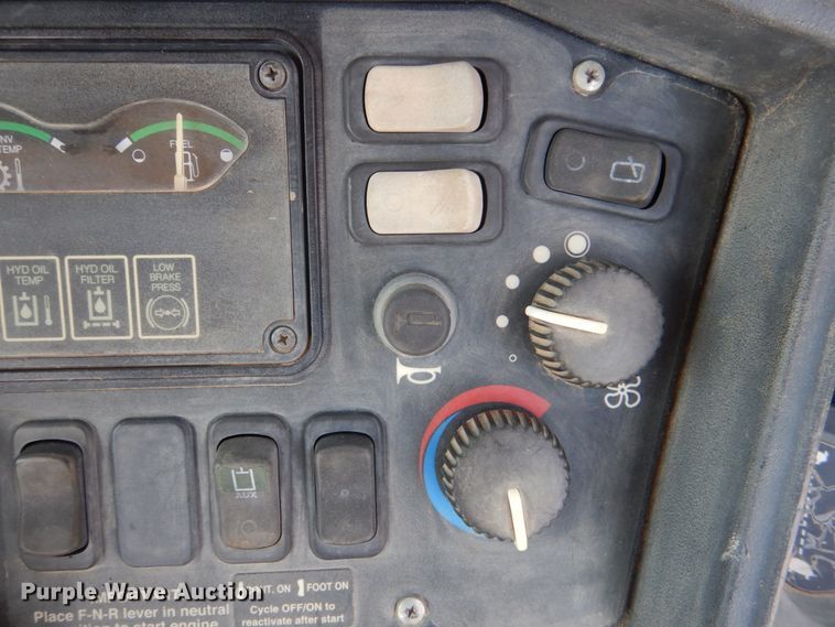 image for item DJ0416 2001 John Deere 310SG  backhoe