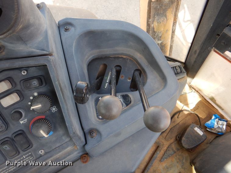 image for item DJ0416 2001 John Deere 310SG  backhoe