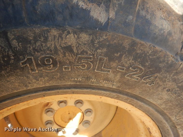 image for item DJ0416 2001 John Deere 310SG  backhoe