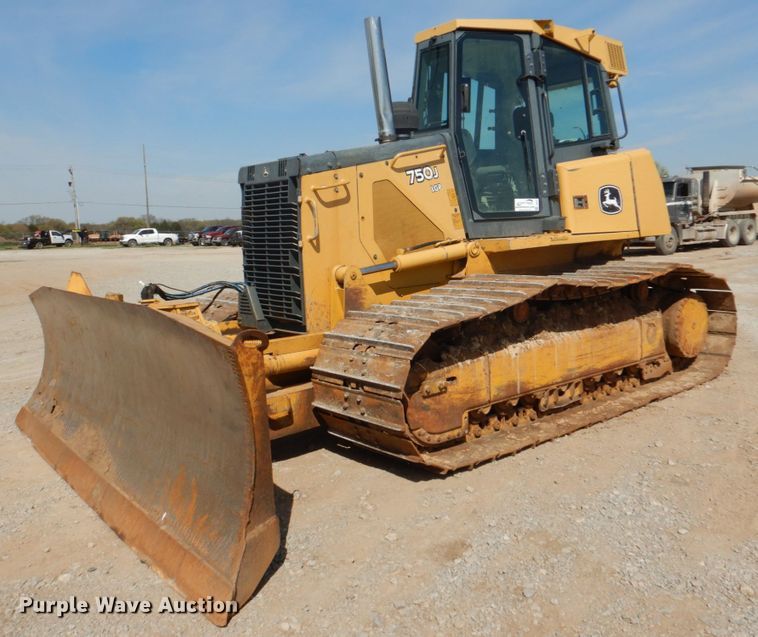 image for item DJ0417 2006 John Deere 750J LGP  dozer