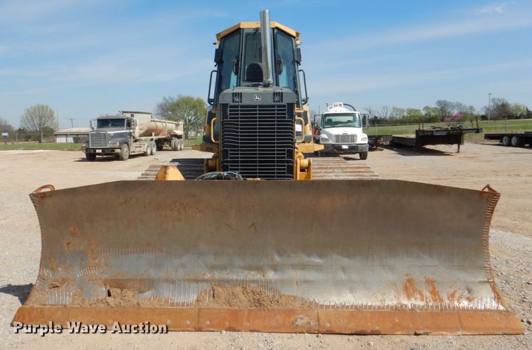 image for item DJ0417 2006 John Deere 750J LGP  dozer