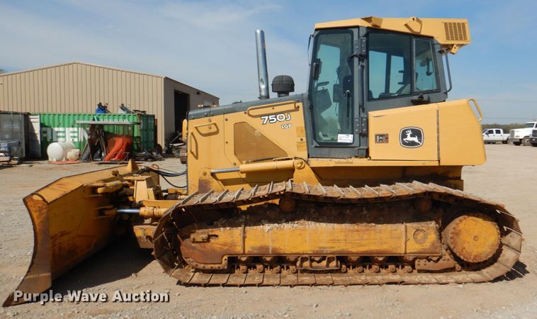 image for item DJ0417 2006 John Deere 750J LGP  dozer