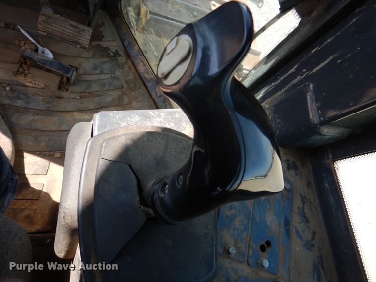 image for item DJ0417 2006 John Deere 750J LGP  dozer