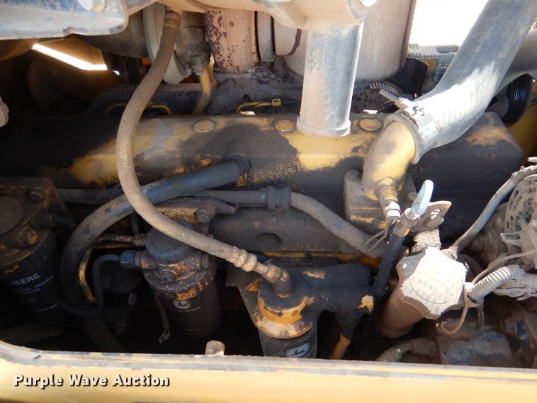 image for item DJ0417 2006 John Deere 750J LGP  dozer