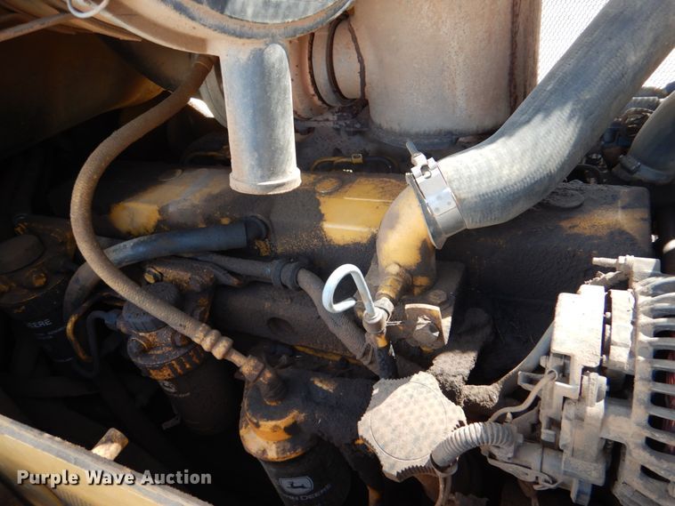 image for item DJ0417 2006 John Deere 750J LGP  dozer