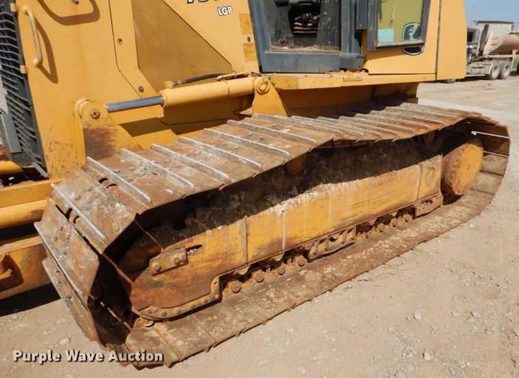 image for item DJ0417 2006 John Deere 750J LGP  dozer