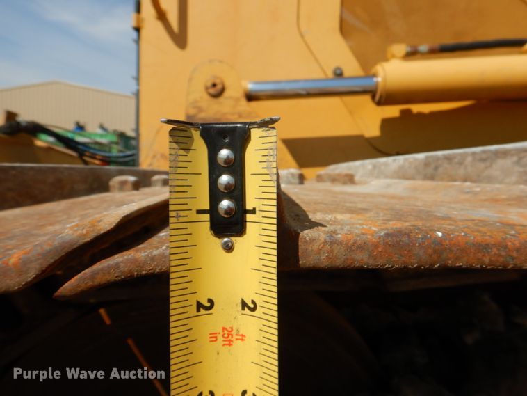 image for item DJ0417 2006 John Deere 750J LGP  dozer