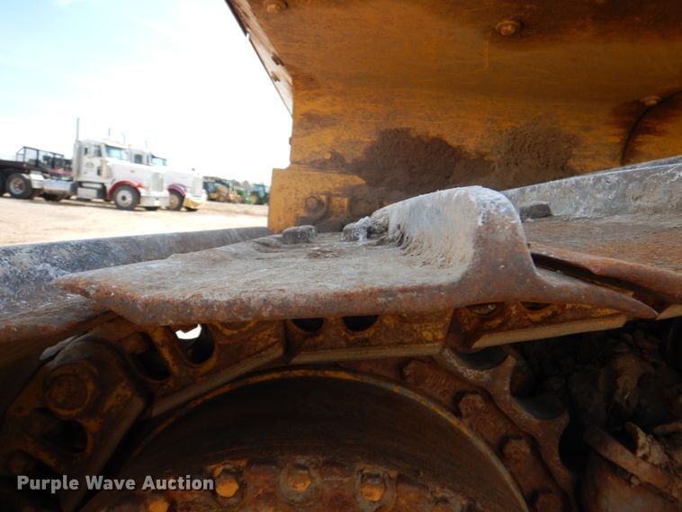 image for item DJ0417 2006 John Deere 750J LGP  dozer