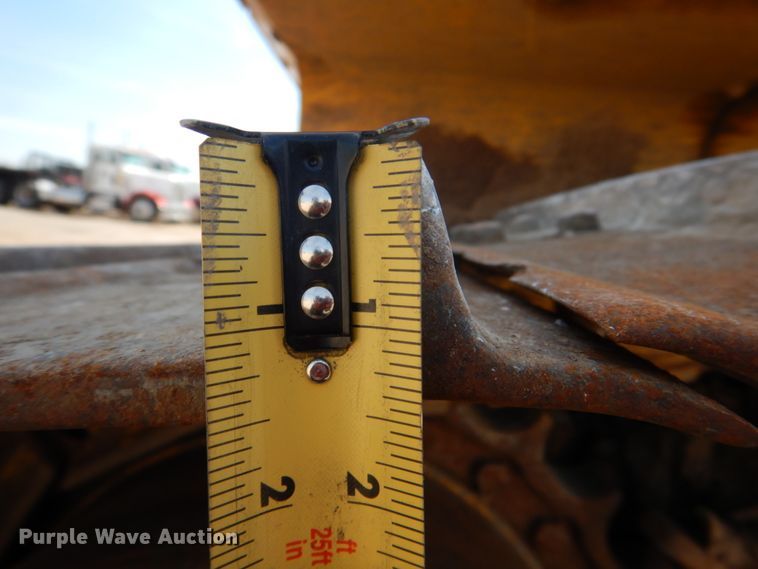 image for item DJ0417 2006 John Deere 750J LGP  dozer