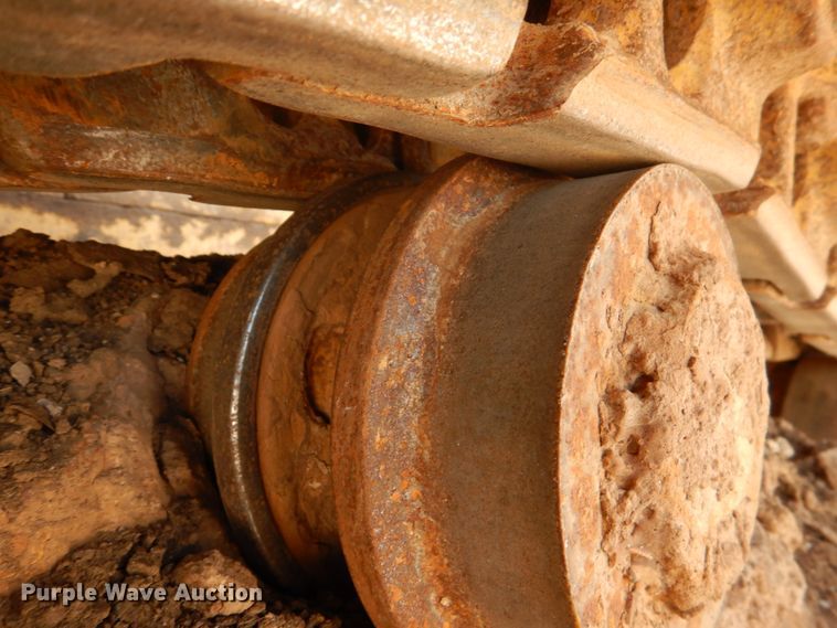 image for item DJ0417 2006 John Deere 750J LGP  dozer