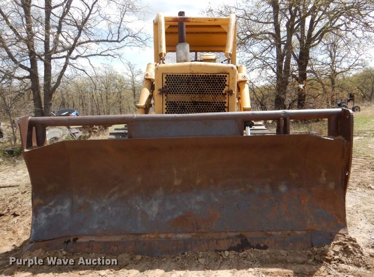image for item DJ0429 International TD20E  crawler dozer