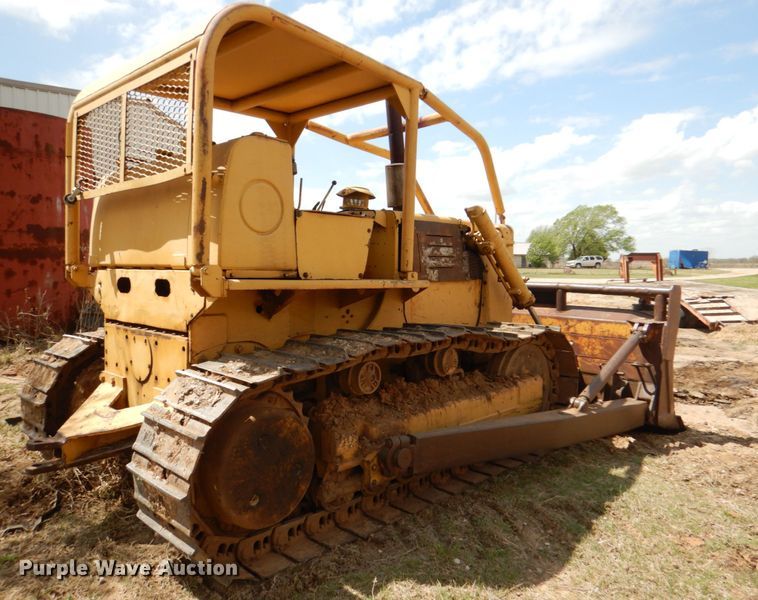 image for item DJ0429 International TD20E  crawler dozer