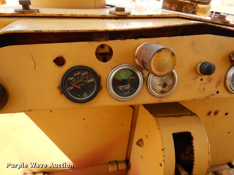 image for item DJ0429 International TD20E  crawler dozer