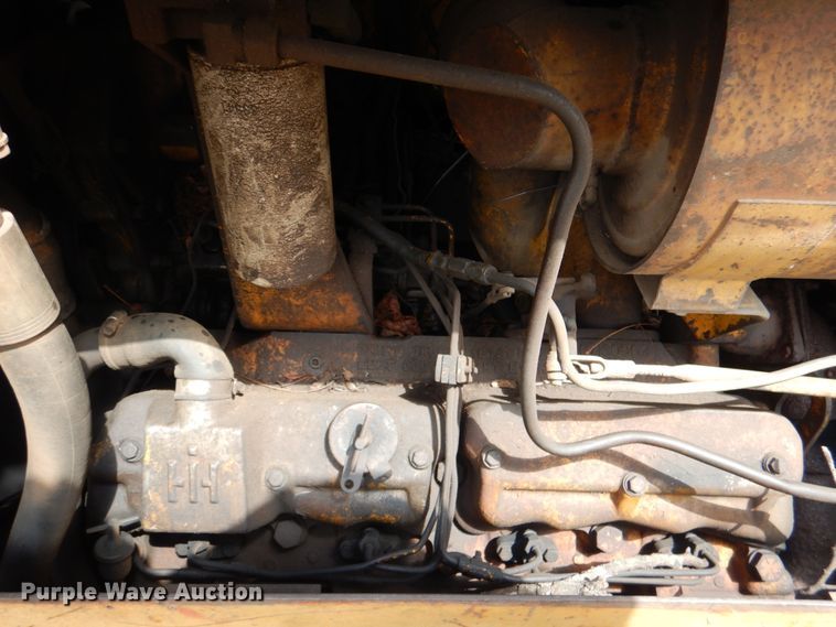 image for item DJ0429 International TD20E  crawler dozer