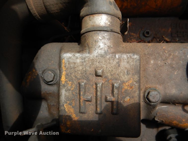 image for item DJ0429 International TD20E  crawler dozer