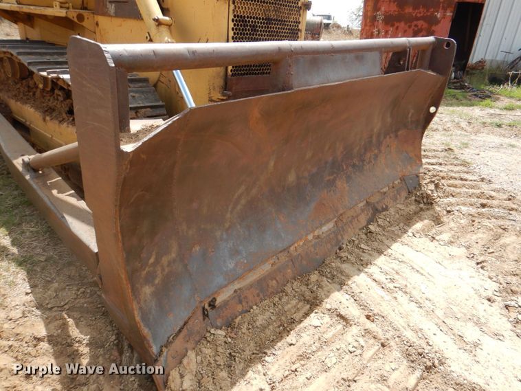 image for item DJ0429 International TD20E  crawler dozer
