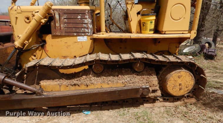 image for item DJ0429 International TD20E  crawler dozer