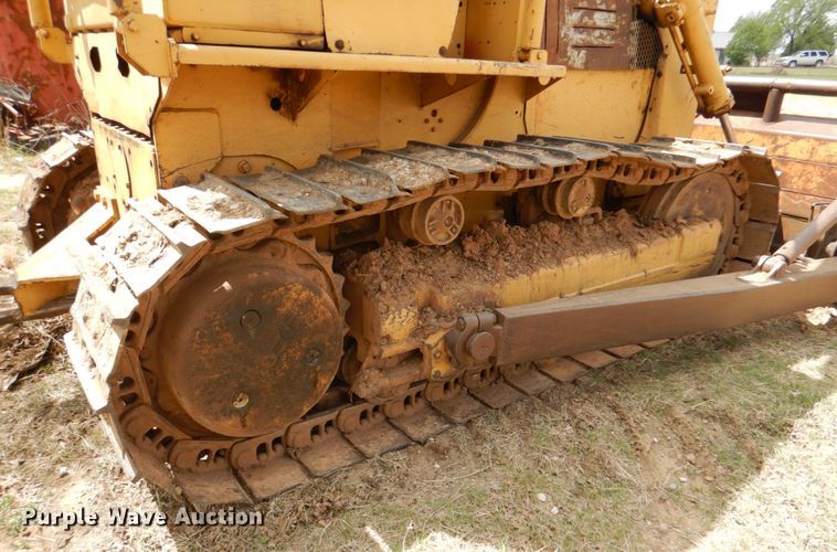 image for item DJ0429 International TD20E  crawler dozer