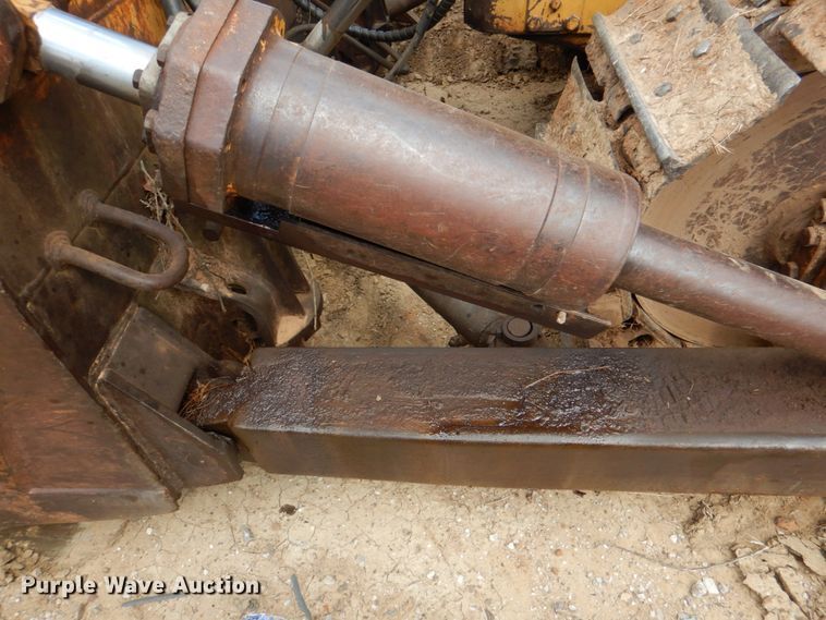 image for item DJ0429 International TD20E  crawler dozer