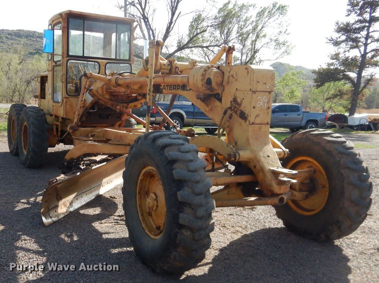 image for item DJ1185 1969 Caterpillar 12F  rigid frame motor grader