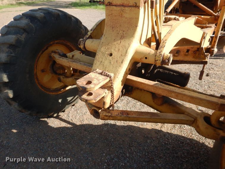 image for item DJ1185 1969 Caterpillar 12F  rigid frame motor grader